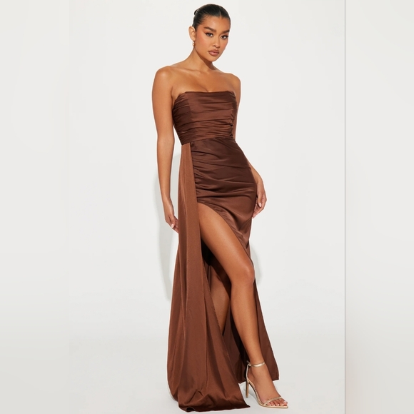 Fashion Nova Dresses & Skirts - Corset gown chocolate
